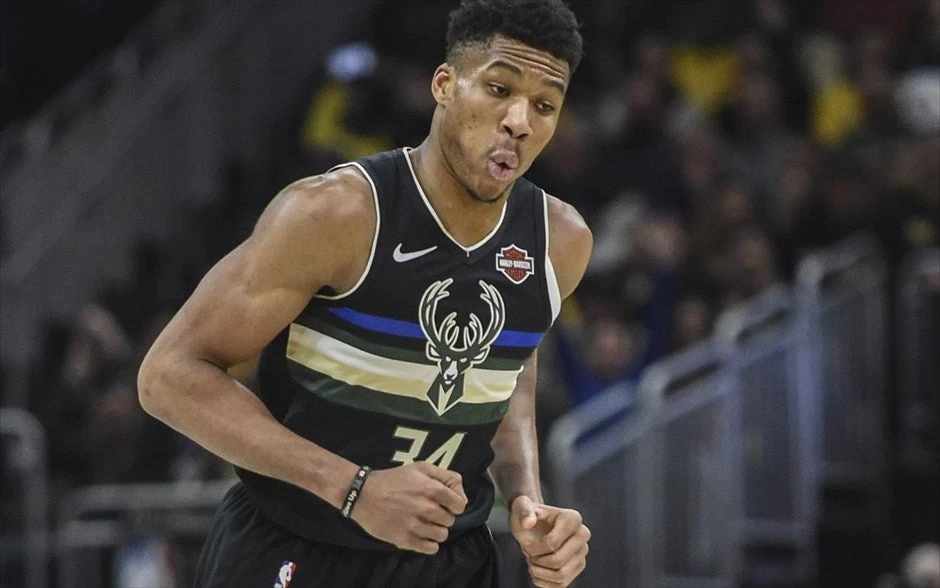 Ο Γιάννης Αντετοκούνμπο οδηγεί τους Μπακς με νέο triple double